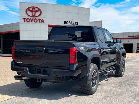 New 2025 Toyota Tacoma TRD Off-Road image 7