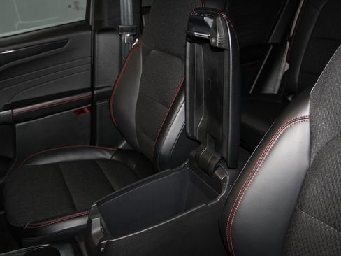 Used 2025 Ford Escape ST-Line Elite image 18