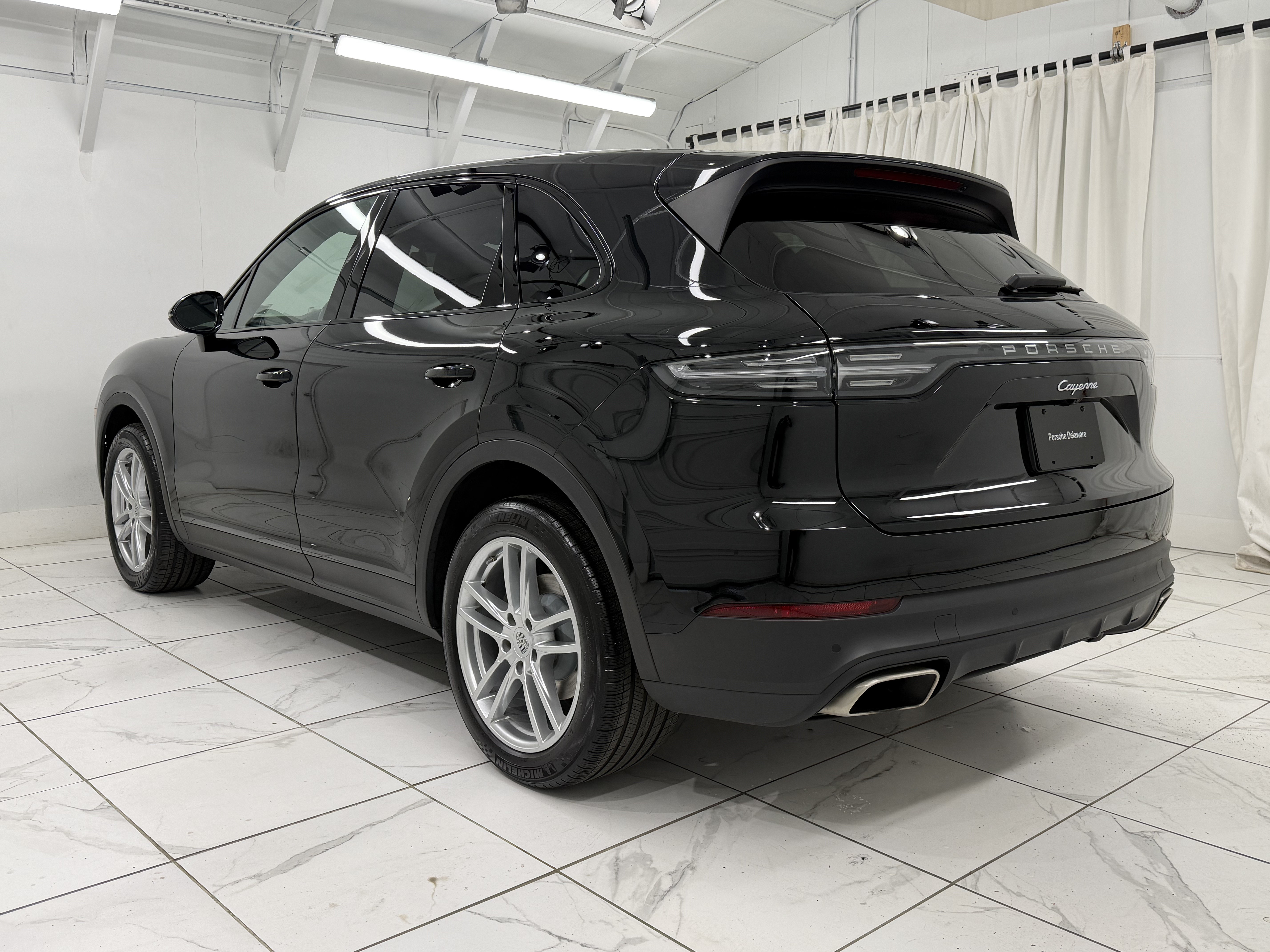 Certified 2023 Porsche Cayenne AWD/4WD image 14