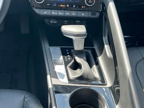 Used 2023 Hyundai Elantra Limited image 20