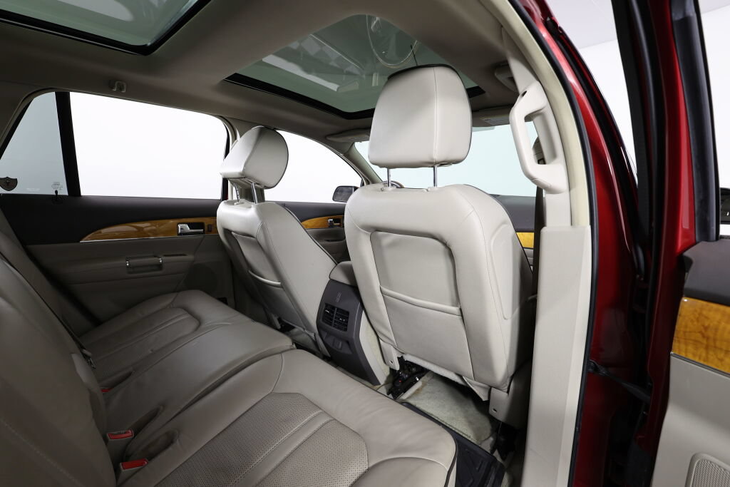 Used 2014 Lincoln MKX AWD w/ Equipment Group 102A image 20