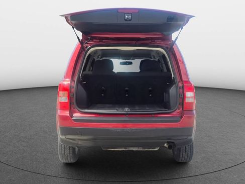 Used 2017 Jeep Patriot Latitude FWD image 7
