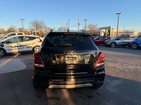 Certified 2021 Chevrolet Trax LT w/ Redline Edition image 6