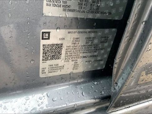 Used 2021 Chevrolet Silverado 1500 LT Trail Boss w/ Convenience Package II image 32