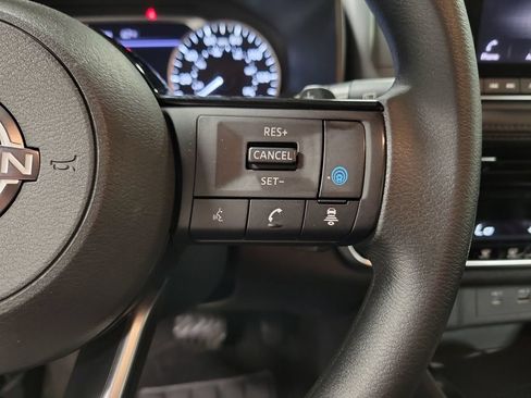 Used 2022 Nissan Rogue SV AWD/4WD image 23