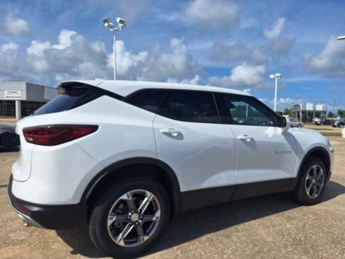 Used 2025 Chevrolet Blazer LT FWD image 5