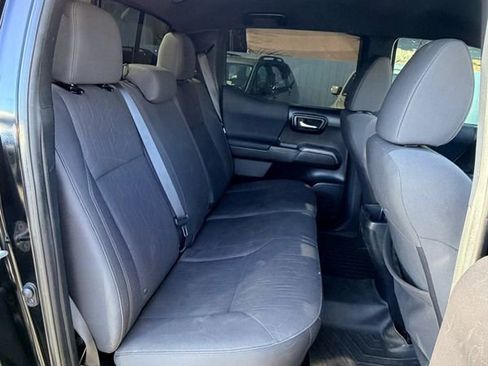 Used 2019 Toyota Tacoma TRD Off-Road image 21