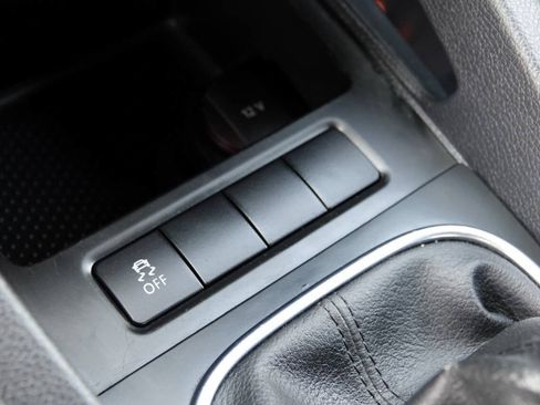 Used 2010 Volkswagen Jetta Limited Edition FWD image 69