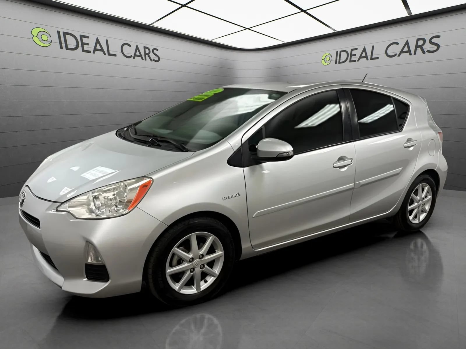 Used 2014 Toyota Prius C Three FWD image 1