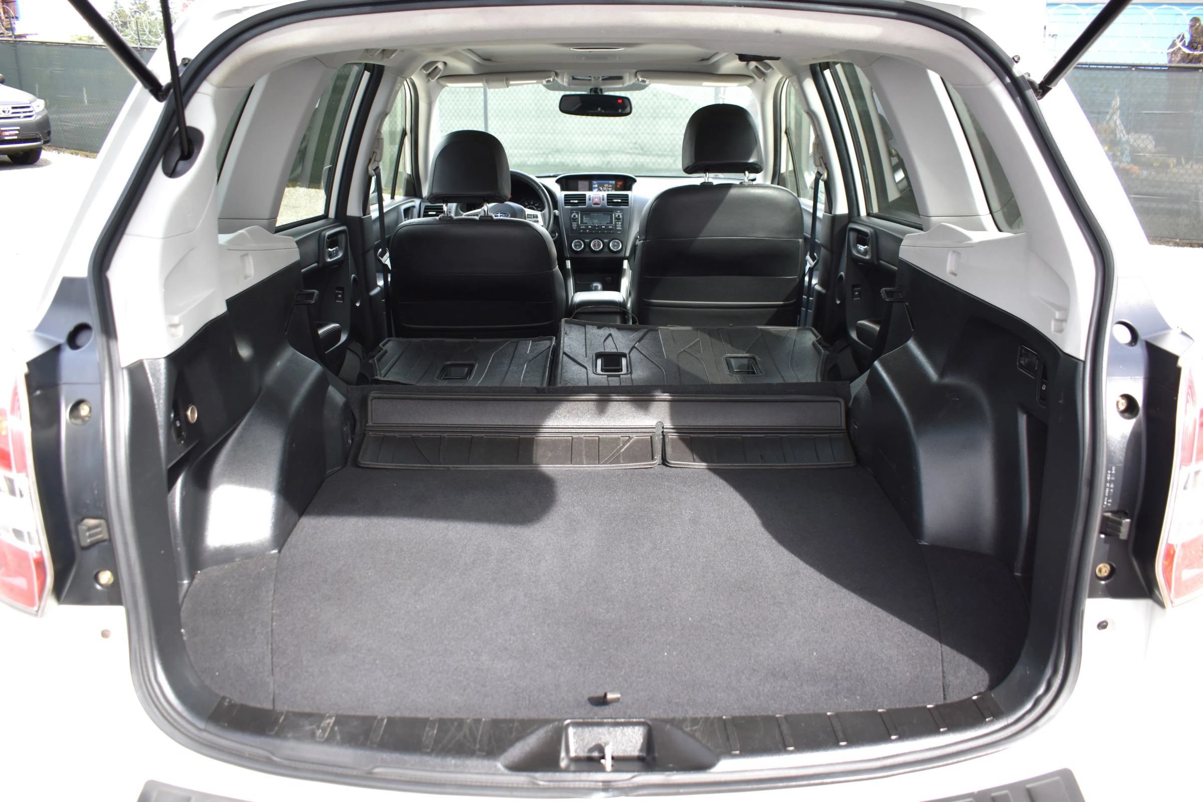 Used 2015 Subaru Forester 2.0XT Touring AWD/4WD image 34