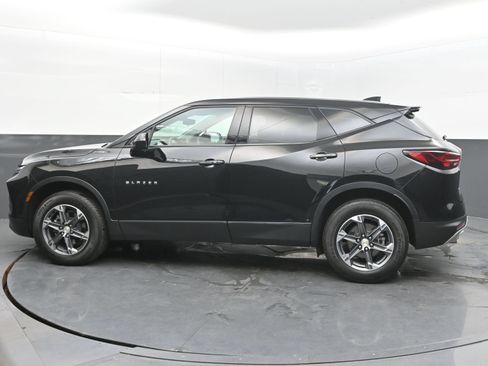 Used 2025 Chevrolet Blazer LT FWD image 7