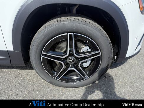 Used 2026 Mercedes-Benz GLB 250 4MATIC image 10