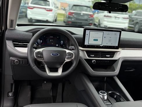 New 2026 Ford Explorer Active w/ Active Comfort Package AWD/4WD image 6