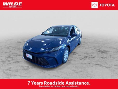 Certified 2025 Toyota Camry LE FWD image 5