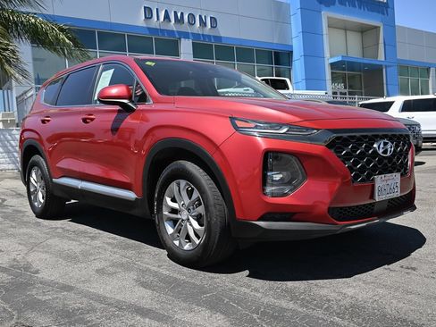 Used 2020 Hyundai Santa Fe SE FWD image 1