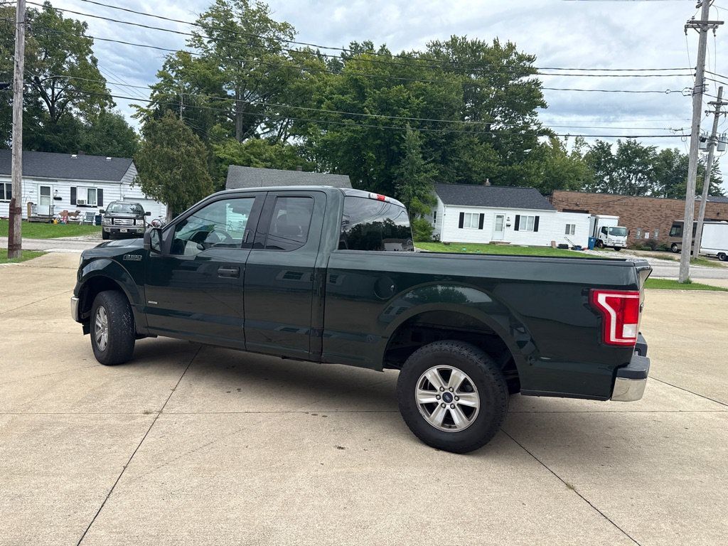 Used 2017 Ford F150 XLT AWD/4WD image 5