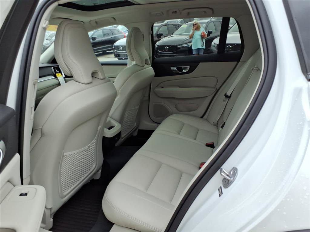 New 2026 Volvo V60 B5 Cross Country Plus w/ Protection Package Premier AWD/4WD image 12