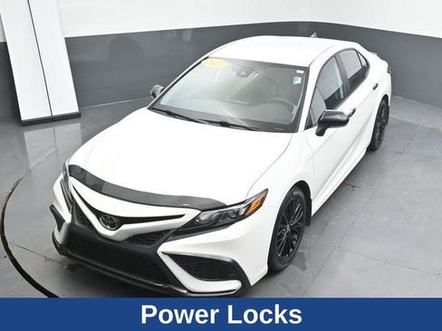 Used 2022 Toyota Camry SE w/ Convenience Package image 21