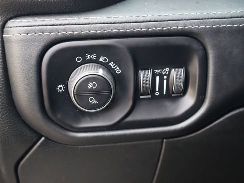 Used 2020 RAM 3500 Limited image 20