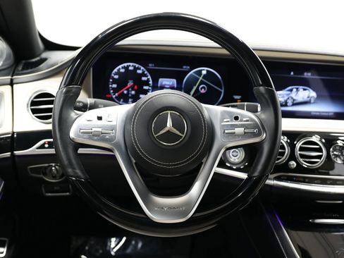 Used 2018 Mercedes-Benz Maybach S 560 4MATIC image 19