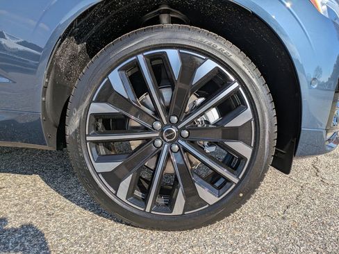 New 2026 Volvo XC60 B5 Ultra w/ Protection Package Premier AWD/4WD image 11