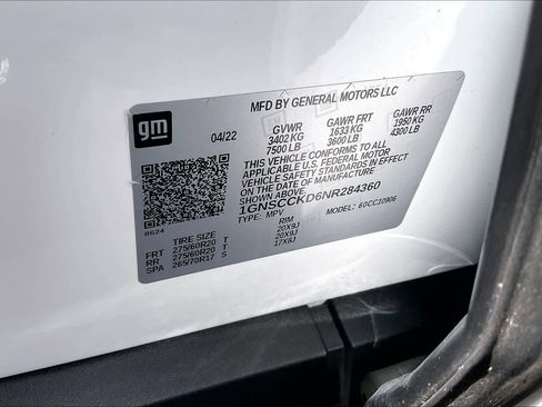 Used 2022 Chevrolet Suburban LT w/ Luxury Package image 31