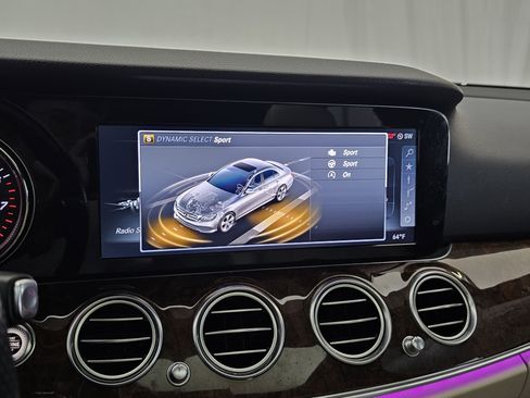 Certified 2017 Mercedes-Benz E 300 4MATIC image 24