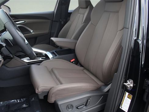 New 2025 Audi Q5 Premium Plus image 12