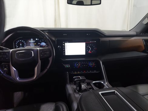 Used 2022 GMC Sierra 1500 Denali AWD/4WD image 10