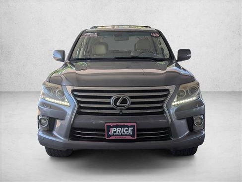 Used 2013 Lexus LX 570 4WD w/ Luxury Pkg image 2