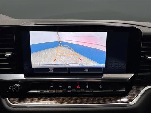 Used 2025 GMC Sierra 1500 Elevation image 10