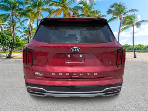 Used 2021 Kia Sorento S FWD image 4