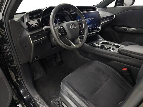 Used 2023 Lexus RZ 450e Premium image 18