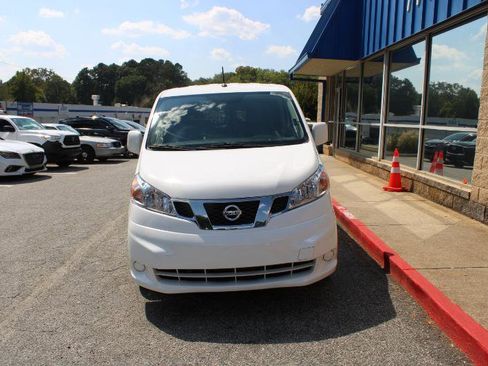 Used 2020 Nissan NV200 SV w/ Sliding Glass Door Package image 2