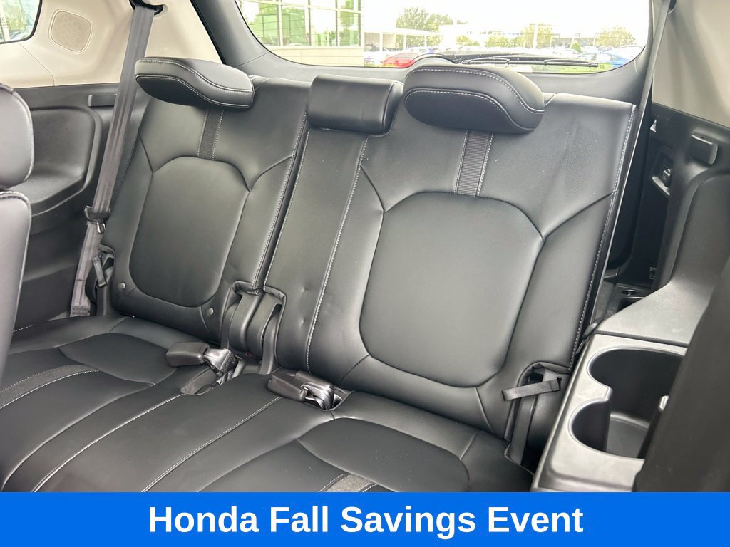 Used 2023 Honda Pilot Touring image 14