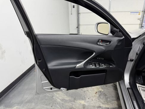 Used 2011 Lexus IS 350 AWD w/ Luxury Plus Value Edition image 10