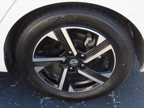 Used 2024 Nissan Sentra SV image 8