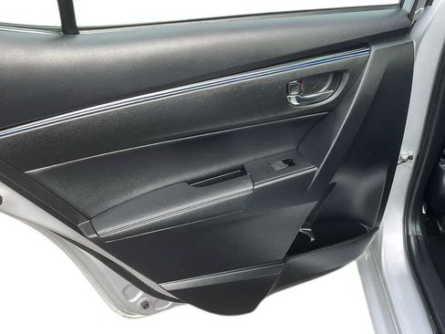 Used 2017 Toyota Corolla SE image 26