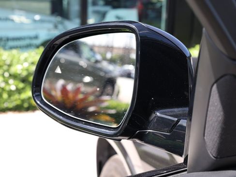 Used 2025 BMW X4 xDrive30i w/ Premium Package AWD/4WD image 10