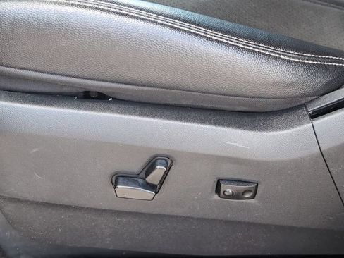 Used 2020 Dodge Grand Caravan SXT FWD image 14