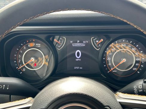 Used 2024 Jeep Wrangler Unlimited Sport AWD/4WD image 31