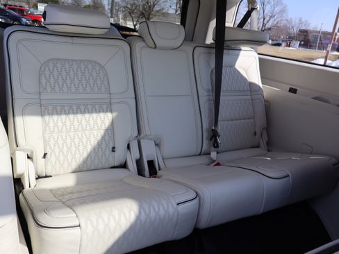 Used 2024 Lincoln Navigator L Black Label AWD/4WD image 13