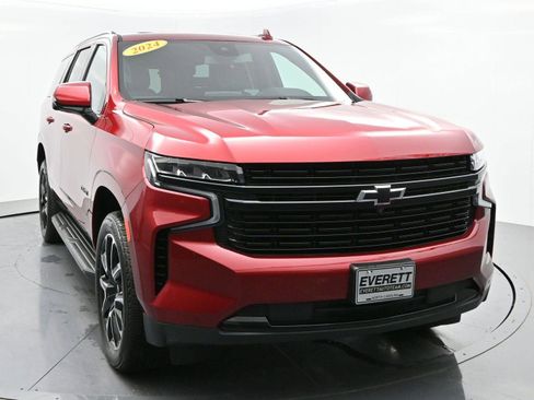 Used 2024 Chevrolet Tahoe RST w/ Luxury Package AWD/4WD image 2