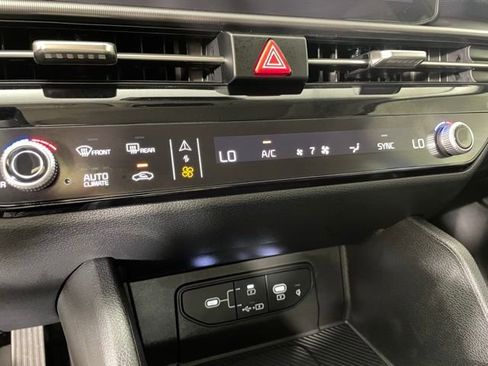 New 2026 Kia Sportage SX image 32