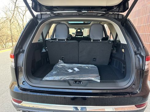 New 2026 Lincoln Aviator AWD image 32
