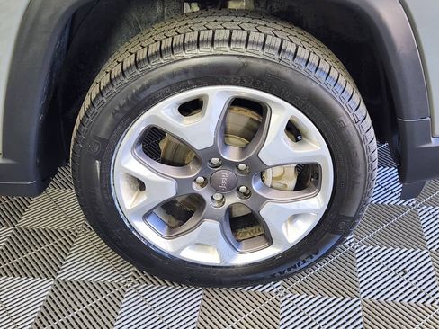 Used 2022 Jeep Compass Limited AWD/4WD image 9