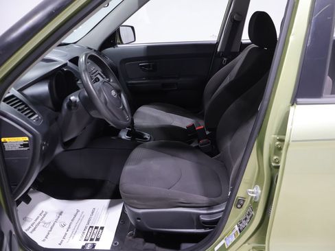 Used 2012 Kia Soul FWD image 11