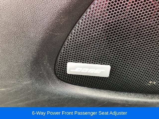 Used 2018 Chevrolet Malibu LT w/ Leather Package FWD image 9