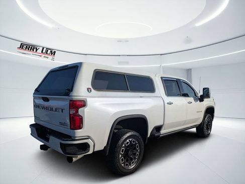 Used 2021 Chevrolet Silverado 2500 High Country AWD/4WD image 3