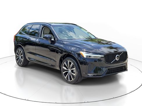 Certified 2024 Volvo XC60 B5 Plus AWD/4WD image 1